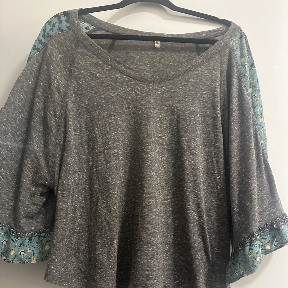 Maurice’s Women's Pheasant Top Size Large